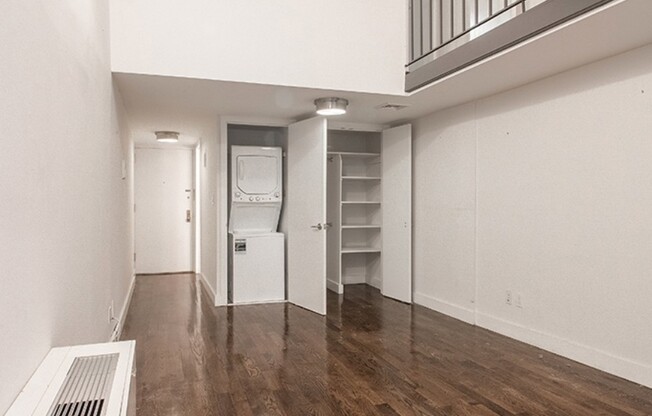 2 beds, 3 baths, $7,995, Unit LB