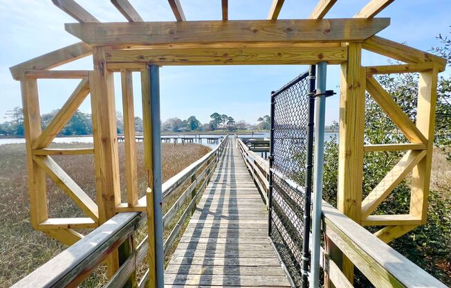 2 beds, 2 baths, 950 sqft, $1,705, Unit 2107-10