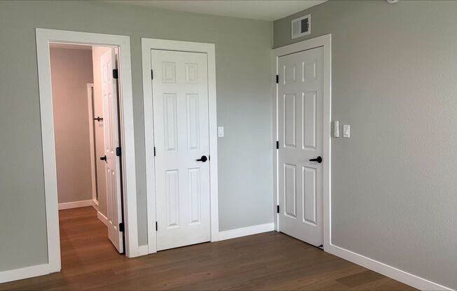 3 beds, 2 baths, 1,125 sqft, $3,350, Unit 82