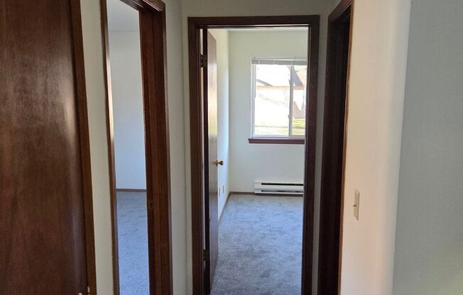 1385 Meadowcreek Dr.