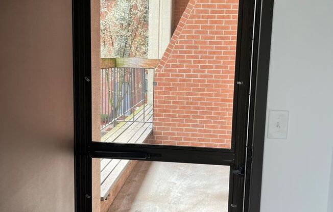 1 bed, 1 bath, 715 sqft, $1,820, Unit 35-208