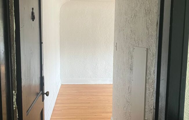 1 bed, 1 bath, 780 sqft, $840