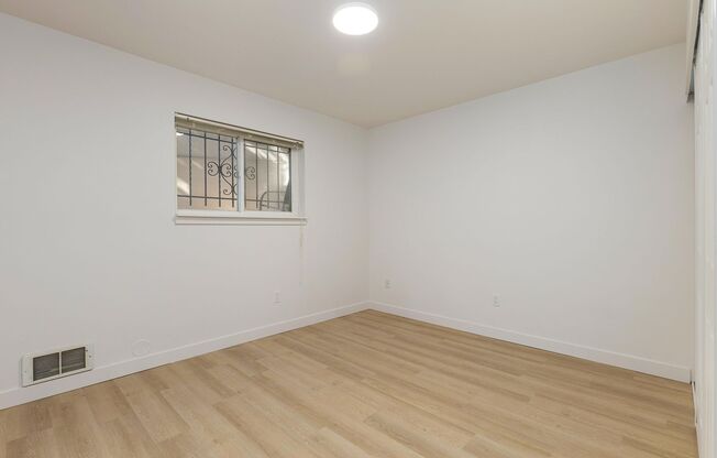1 bed, 1 bath, 855 sqft, $2,250, Unit 209