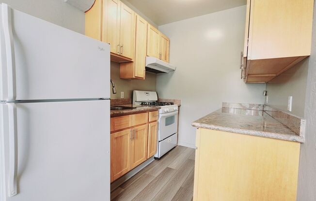 Studio, 1 bath, $2,150, Unit 06