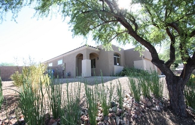 4 Bedroom Vail Single story with 2 car garage