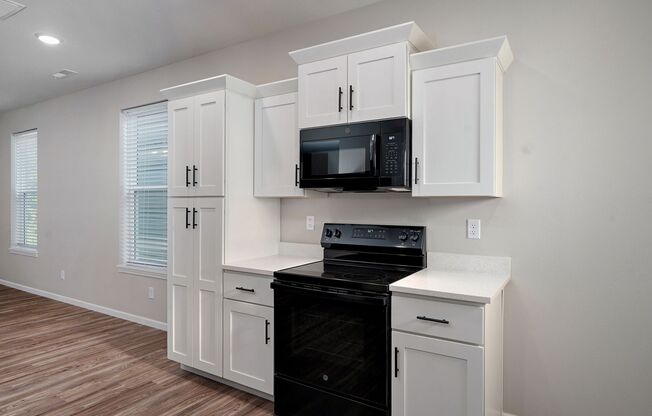 4 beds, 4 baths, 1,900 sqft, $2,540, Unit Unit B