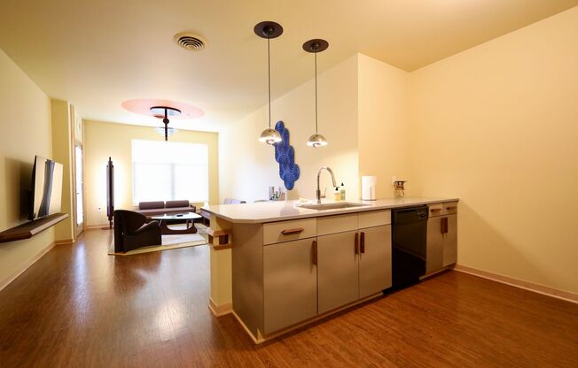 1 bed, 1 bath, 707 sqft, $3,371, Unit Unit 305