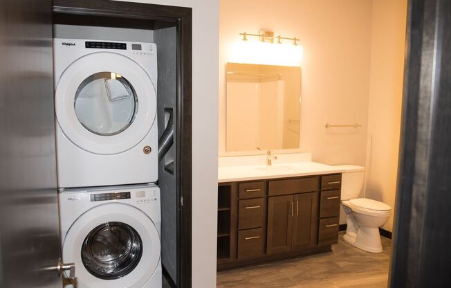 1 bed, 1 bath, 761 sqft, $1,515, Unit 213