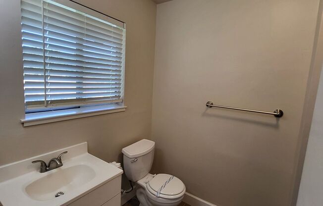 3 beds, 2 baths, 1,500 sqft, $2,200, Unit 4482