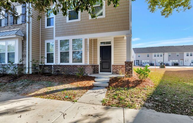Spacious Townhome in Summerville