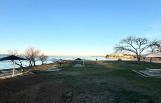 Lakeside Bungalows 1