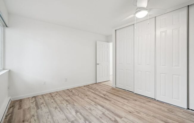 2 beds, 1 bath, 930 sqft, $1,695, Unit O7