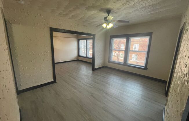 4 beds, 2 baths, $1,850, Unit 5400-2