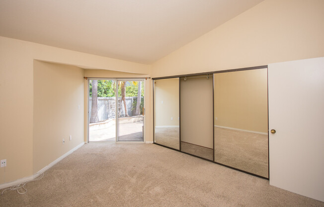 Very Charming 2BR/2BA Condo in Calavera Hills!!