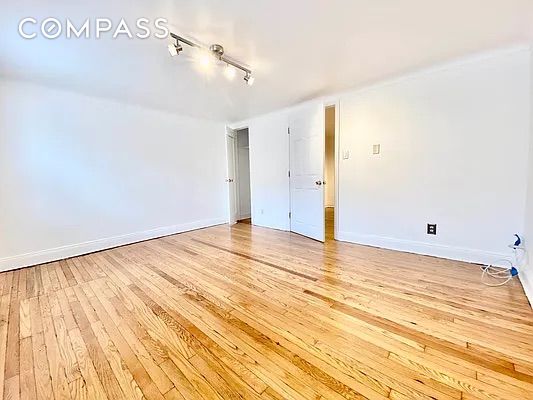 1 bed, 1 bath, 600 sqft, $2,600, Unit 1