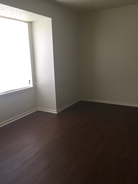 2 beds, 2 baths, 1,000 sqft, $975, Unit 8361-A