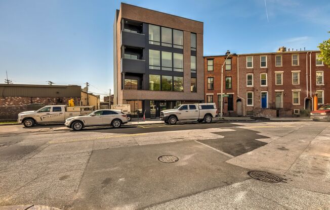 2 beds, 2 baths, 1,000 sqft, $2,199, Unit 402