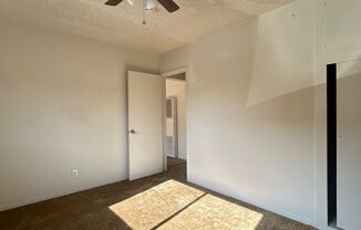 2 beds, 1 bath, $2,450, Unit 14916.5