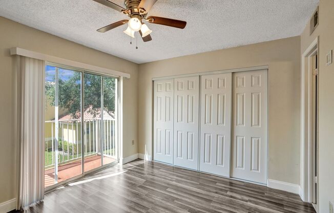 Townhouse with 2 Beds, 2.5 Baths, In-Unit Washer/Dryer