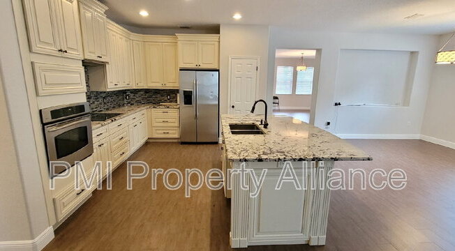 10114 STRATFORD POINTE AVE