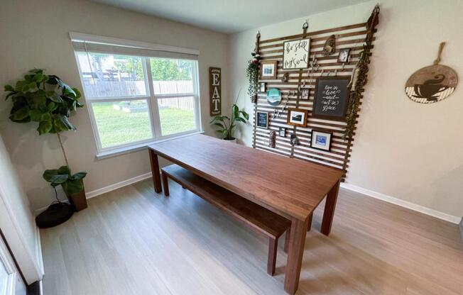 1064 ENCLAVE CIR