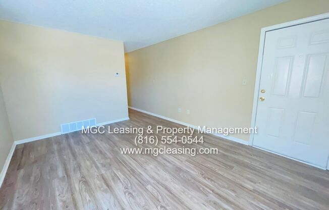 2 beds, 1 bath, $950, Unit 1560-A E 125th St