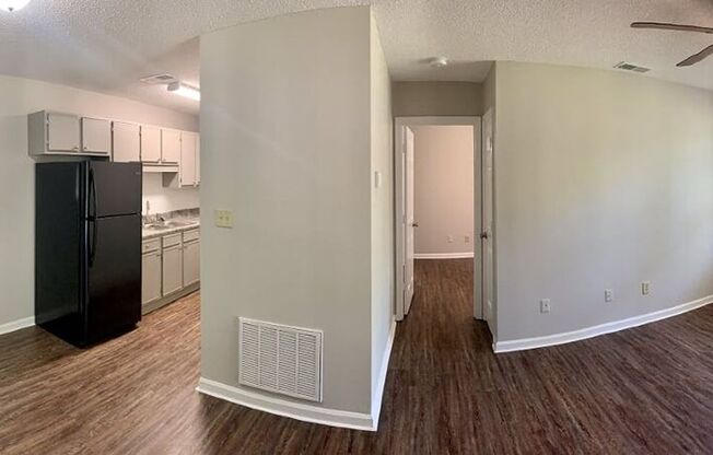 1 bed, 1 bath, $600, Unit H07