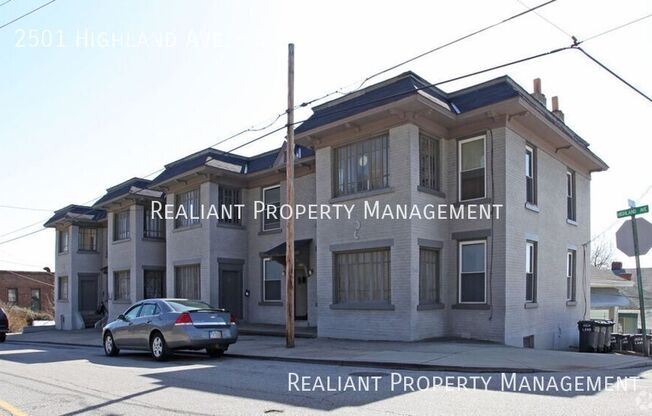 2501 HIGHLAND AVE