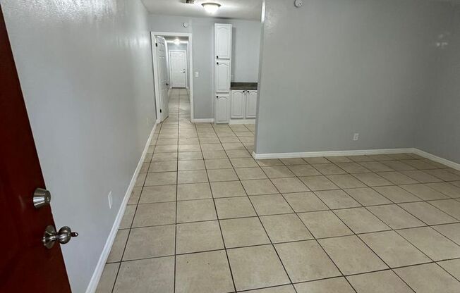 2 beds, 1 bath, 750 sqft, $900, Unit 1109