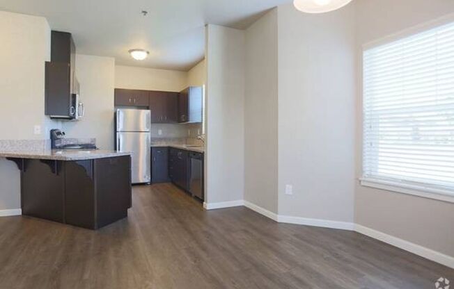 3 beds, 2 baths, 1,204 sqft, $1,895, Unit 337