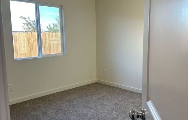 Beautiful newly constructed home, 3 bedrooms, 2 baths located in Fernley