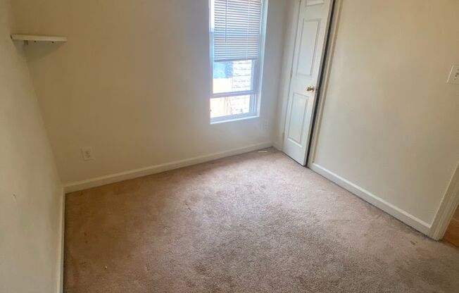 3 beds, 1 bath, $2,300, Unit #5