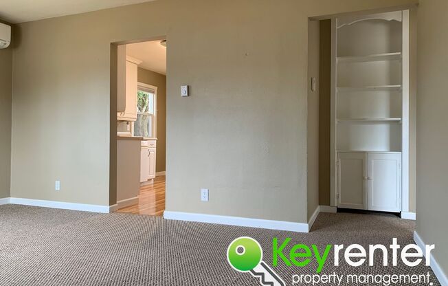 Centrally located Cozy Rambler in Tacoma!