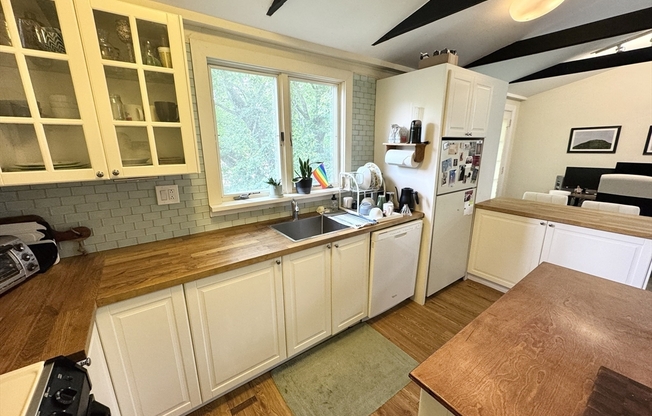120 UPLAND RD