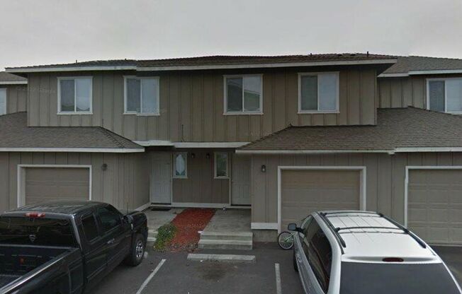 2 beds, 2.5 baths, 1,091 sqft, $1,800