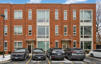 4119 UNIVERSITY N NARRAGANSETT AVE