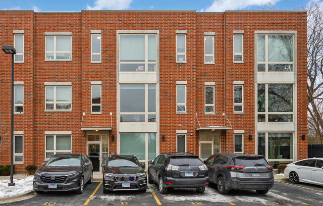 4119 UNIVERSITY N NARRAGANSETT AVE