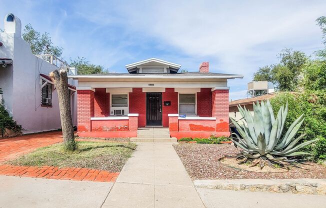 Walking Distance to UTEP!