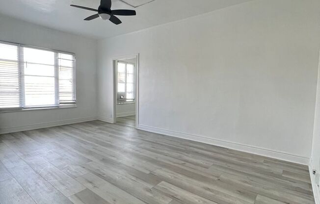 160 S GRAMERCY PL