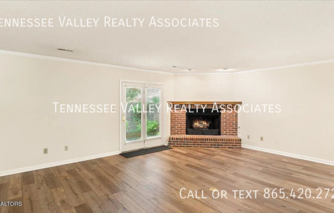 805 CEDAR LN