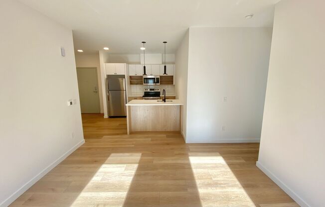 2 beds, 1 bath, 765 sqft, $3,095, Unit The Elm - 503