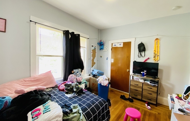 1 bed, 1 bath, $2,250, Unit 5