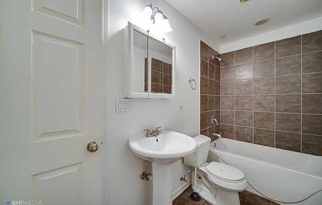 438 E 62 ST