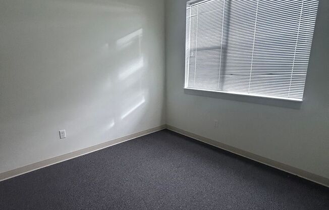 2 beds, 1.5 baths, 920 sqft, $1,700, Unit 89355-08