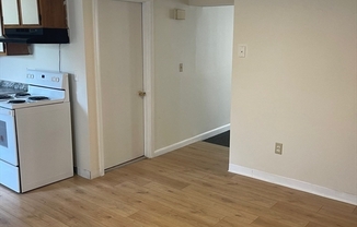 2 beds, 1 bath, 725 sqft, $1,850, Unit 2