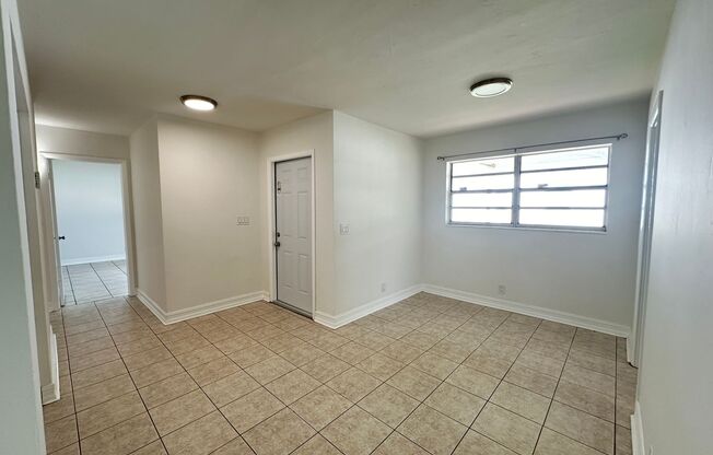 Remolded 3 Bed 2 Bath Single Family Home! West Palm Beach. NO HOA!