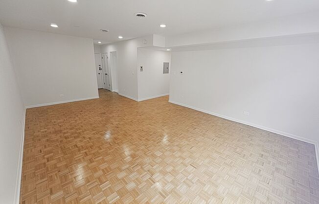 2 beds, 1.5 baths, $2,395, Unit 304