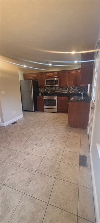 2 beds, 1.5 baths, 1,232 sqft, $2,700, Unit 6