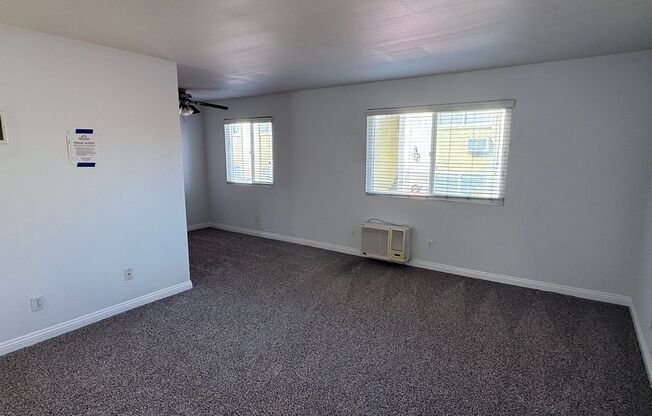 Appealing floor plan with 2bed/ 1bath available now!