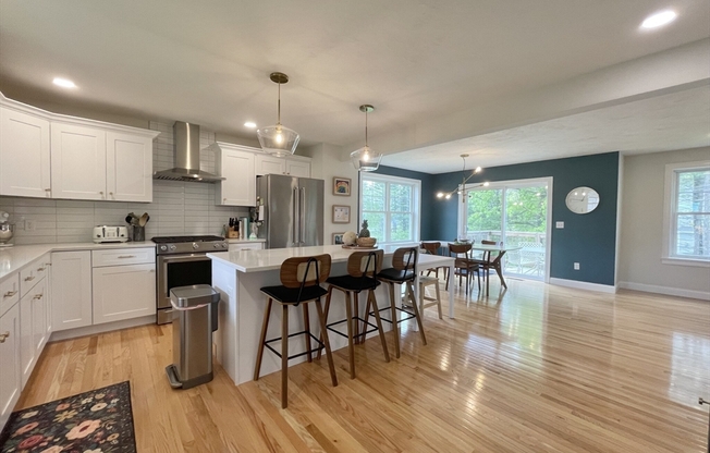 123 PLEASANT ST